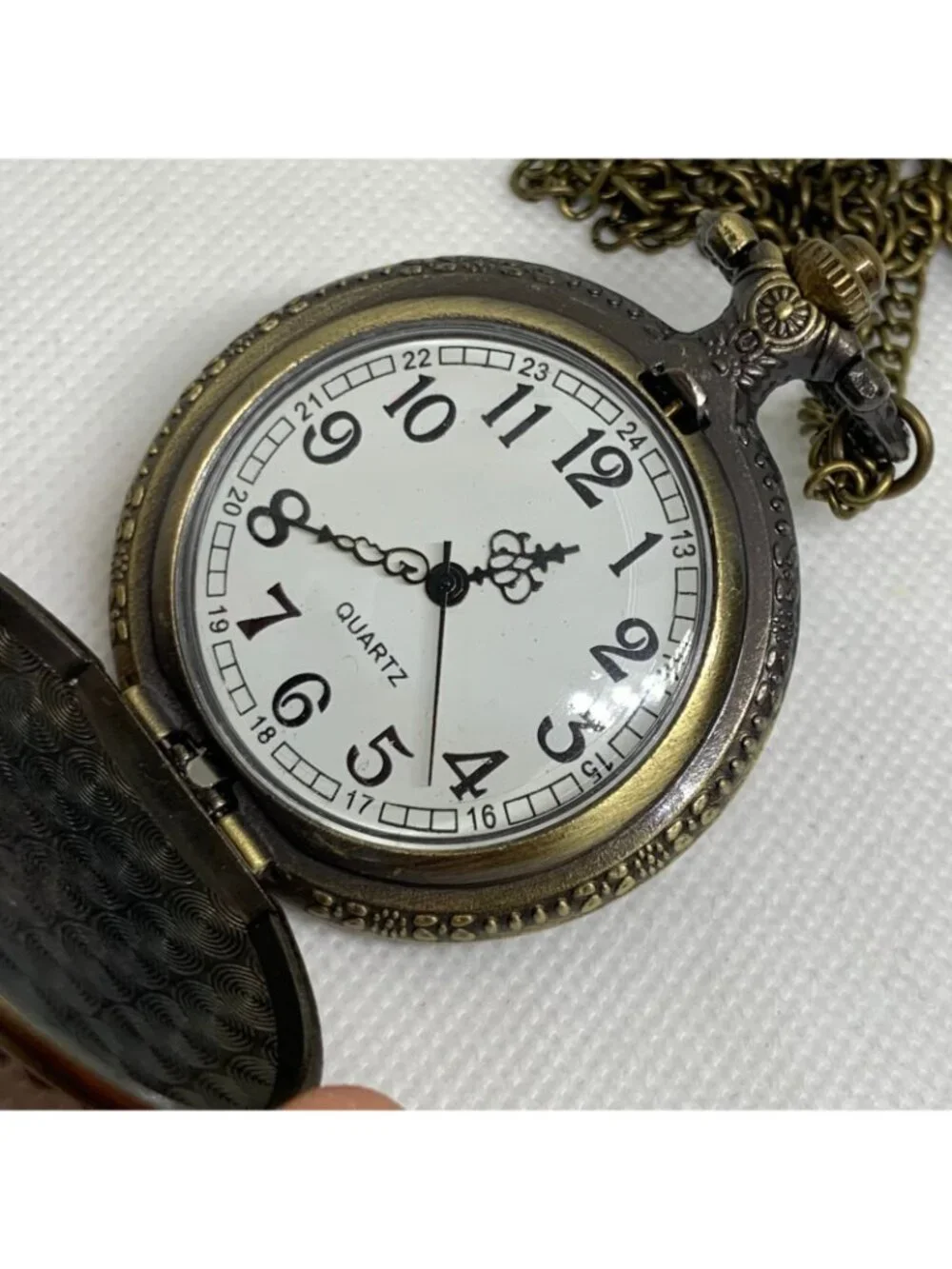 2nd Amendment Skull & Revolvers Pocket Watch bronze tone 45mm Quartz running